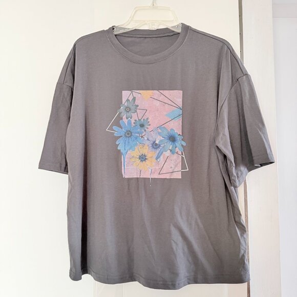 FLORAL ABSTRACT t shirt size L NWT - Picture 2 of 6